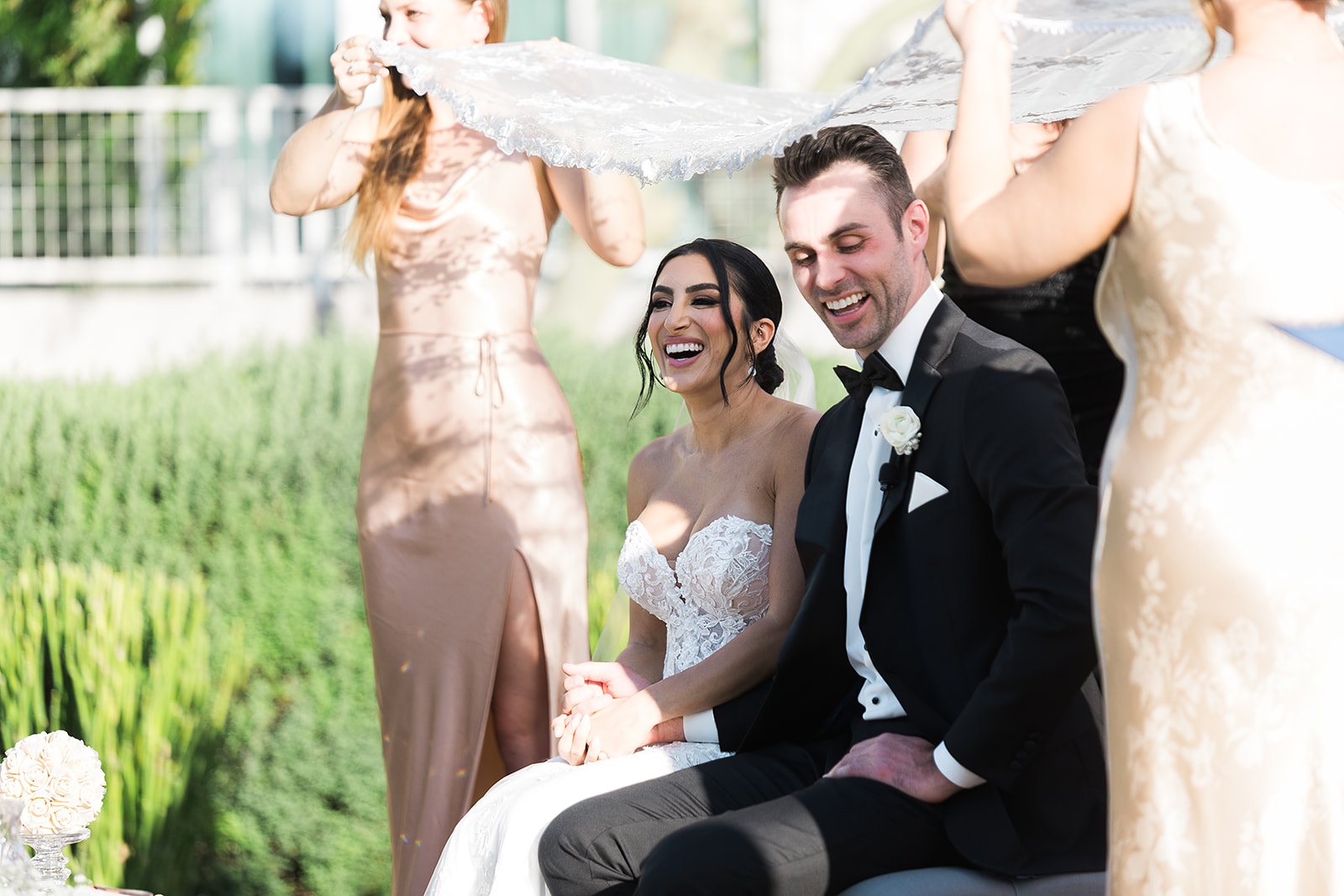 Sofreh Aghd Detail – Elegant sofreh aghd wedding spread with mirror, candles, and sweets at Mountain Shadows Resort.